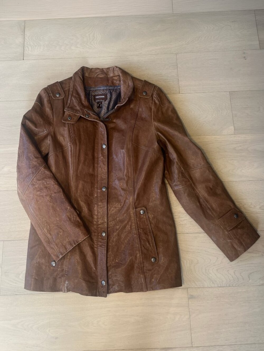 Vintage Danier military leather jacket - Picture 10 of 10
